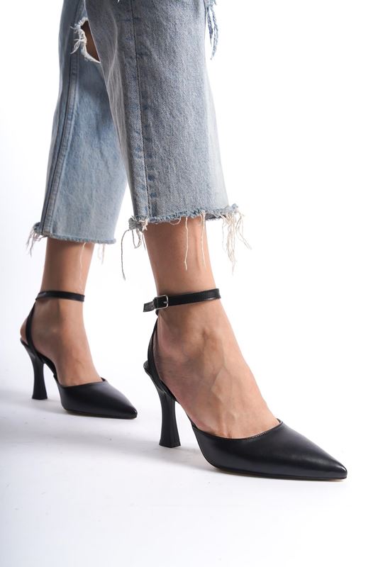 Lila Siyah Cilt Orta Topuklu (8 cm) Arkası Açık Klasik Topuklu Ayakkabı