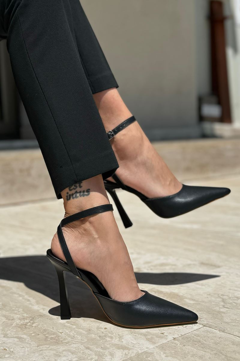 Mabel Siyah Cilt Yüksek Topuklu (10 cm) Klasik Topuklu Ayakkabı