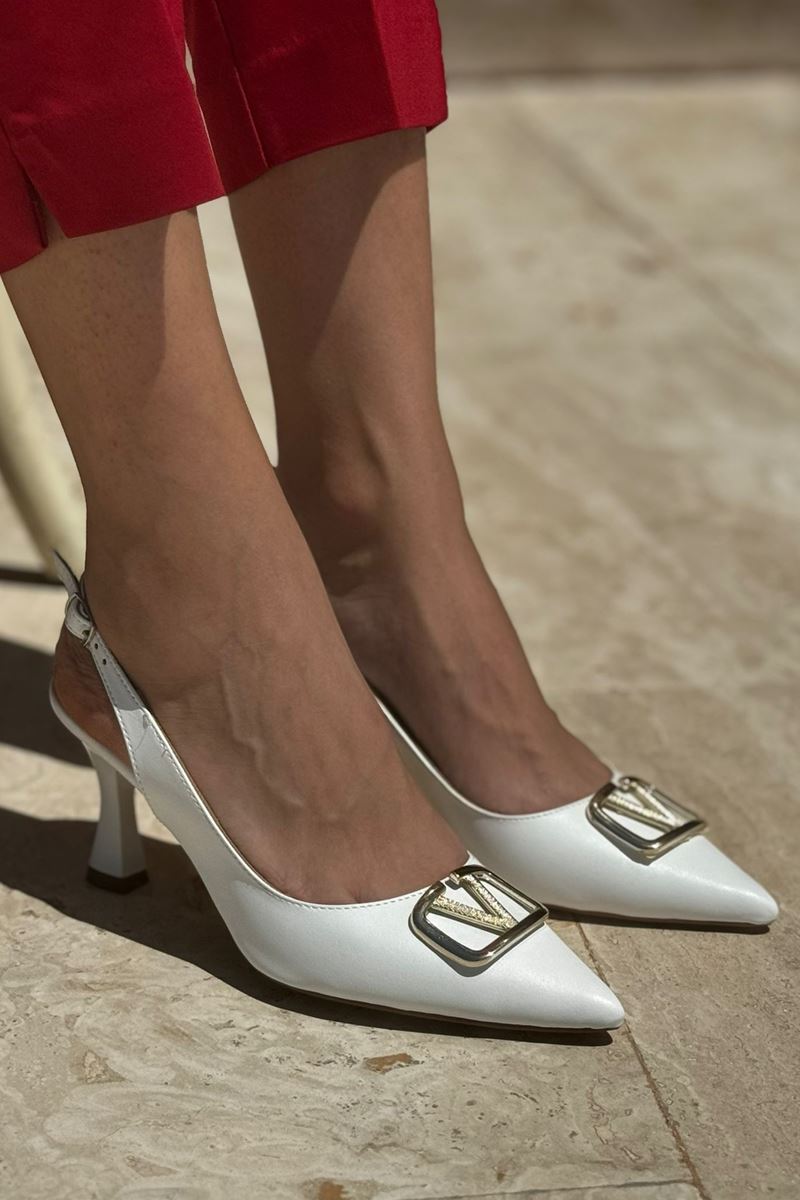 Tweety Beyaz Cilt Tokalı Orta Topuklu (6 cm) Klasik Topuklu Ayakkabı