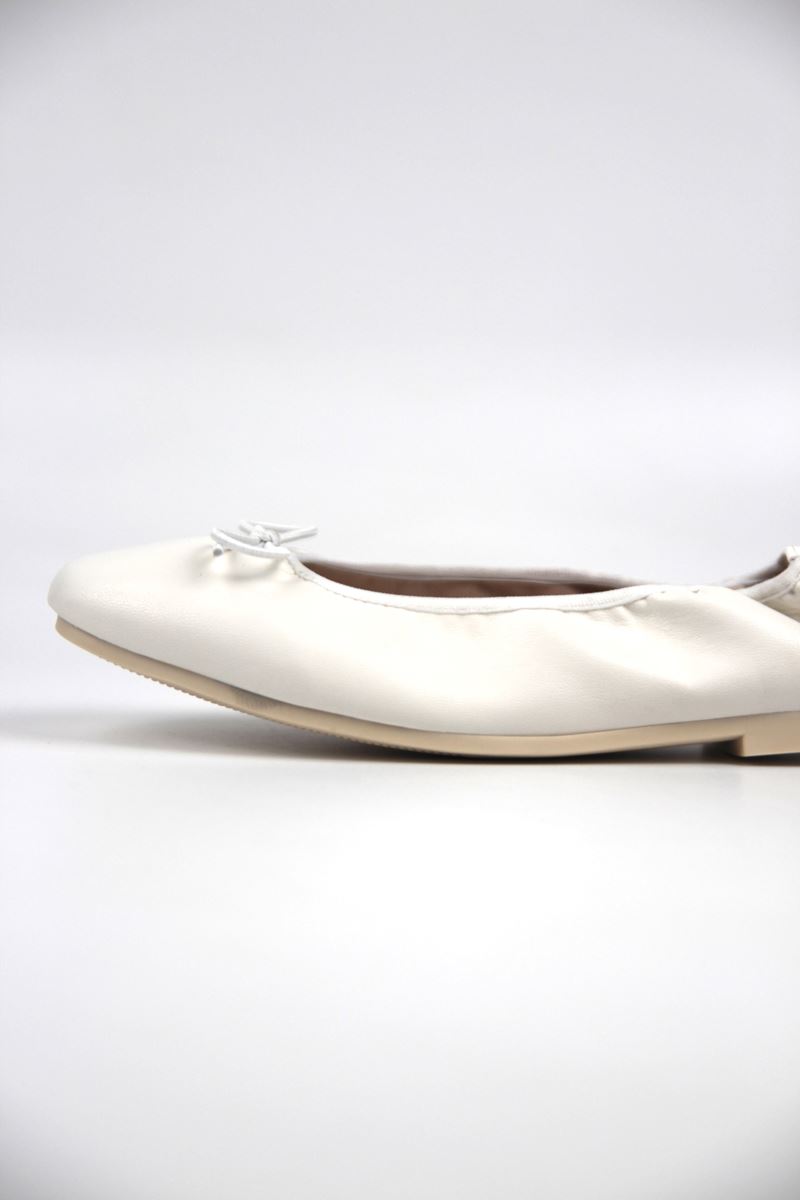 Uliana Kadın Köşeli Burun Fiyonklu Esnek Taban Katlanabilir Beyaz Babet Ayakkabı