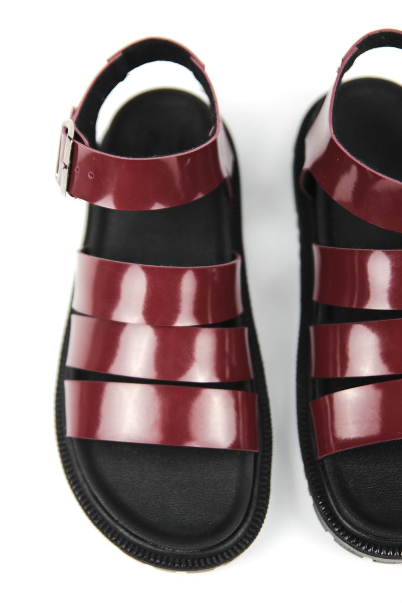 Sandy Kadın Kalın Düz Bantlı Toka Detaylı Bordo Cilt Terlik