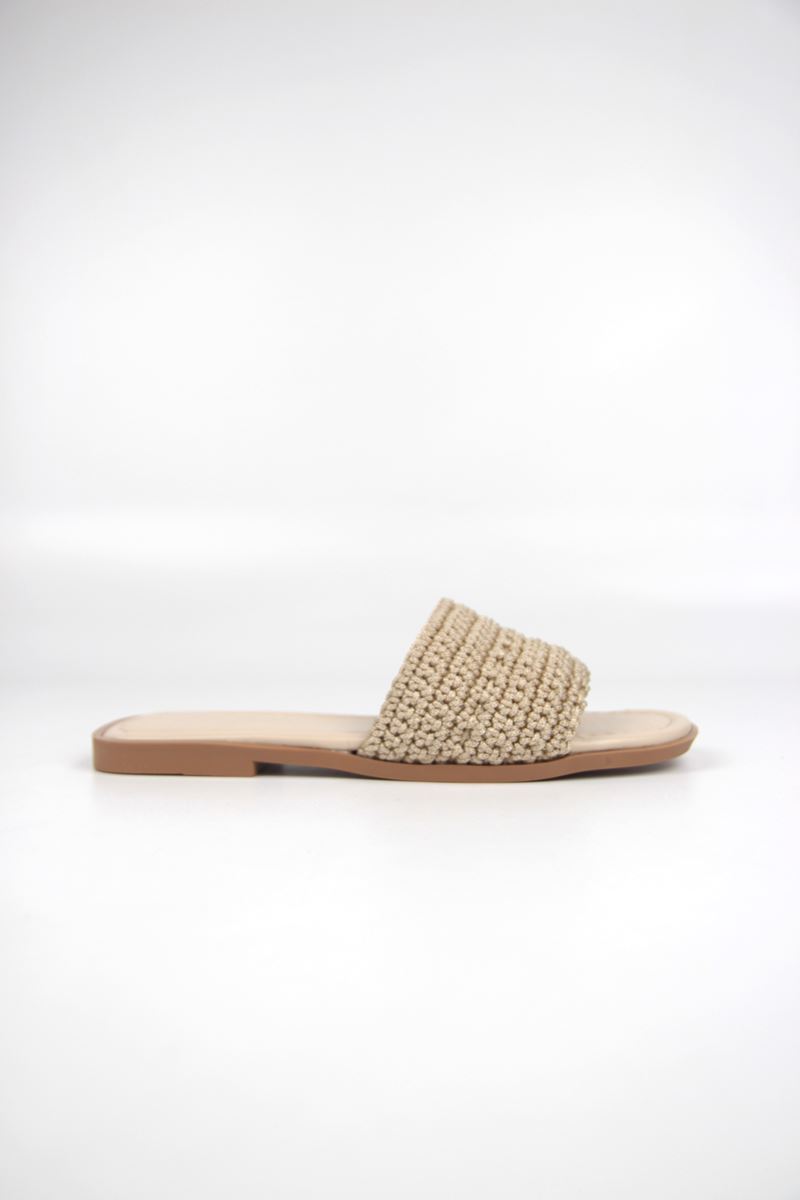 Joyce Kadın El Örgü Bej Terlik