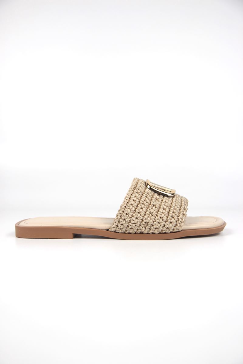 Joyce Kadın El Örgü V Toka Detaylı Bej Terlik