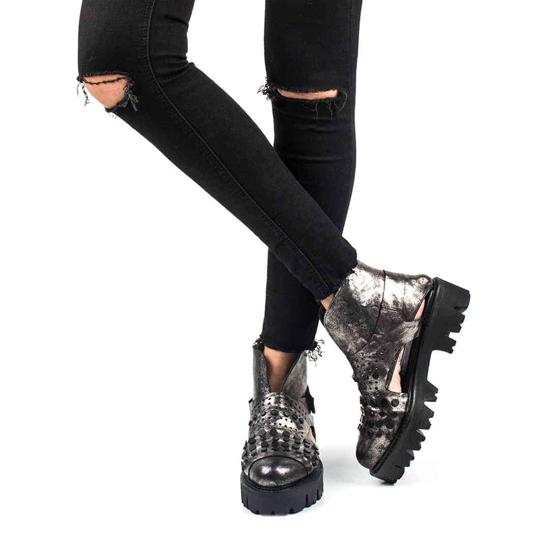 Signature K-Antresit Deri Dekolte