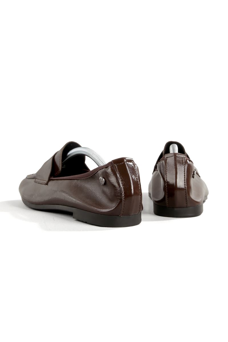 Amaranta Esnek Taban Katlanabilir Kahverengi Rugan Babet Kadın Ayakkabı