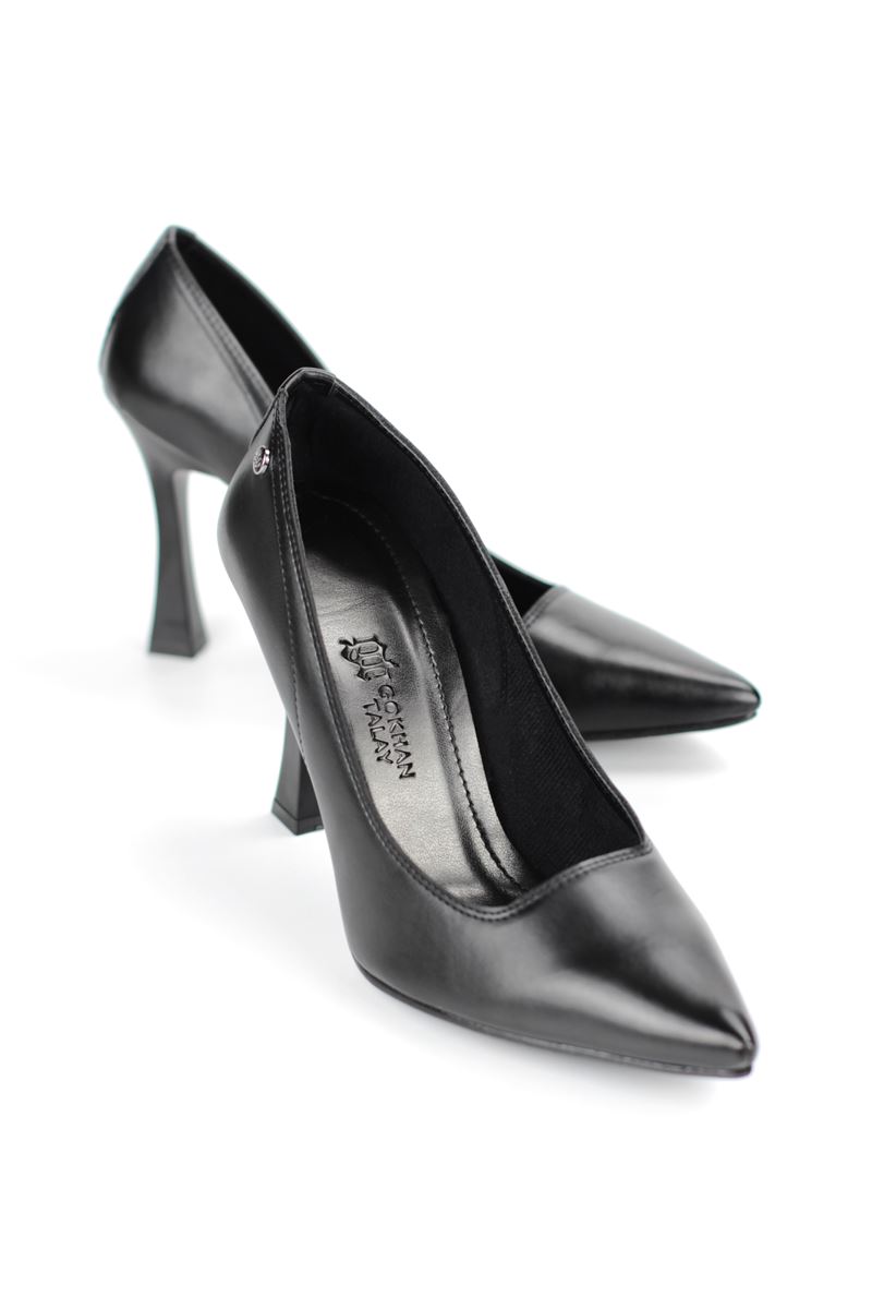 Odette Esnek Yumuşak Kaymaz Taban (10 cm) Siyah Cilt Kadın Topuklu Ayakkabı