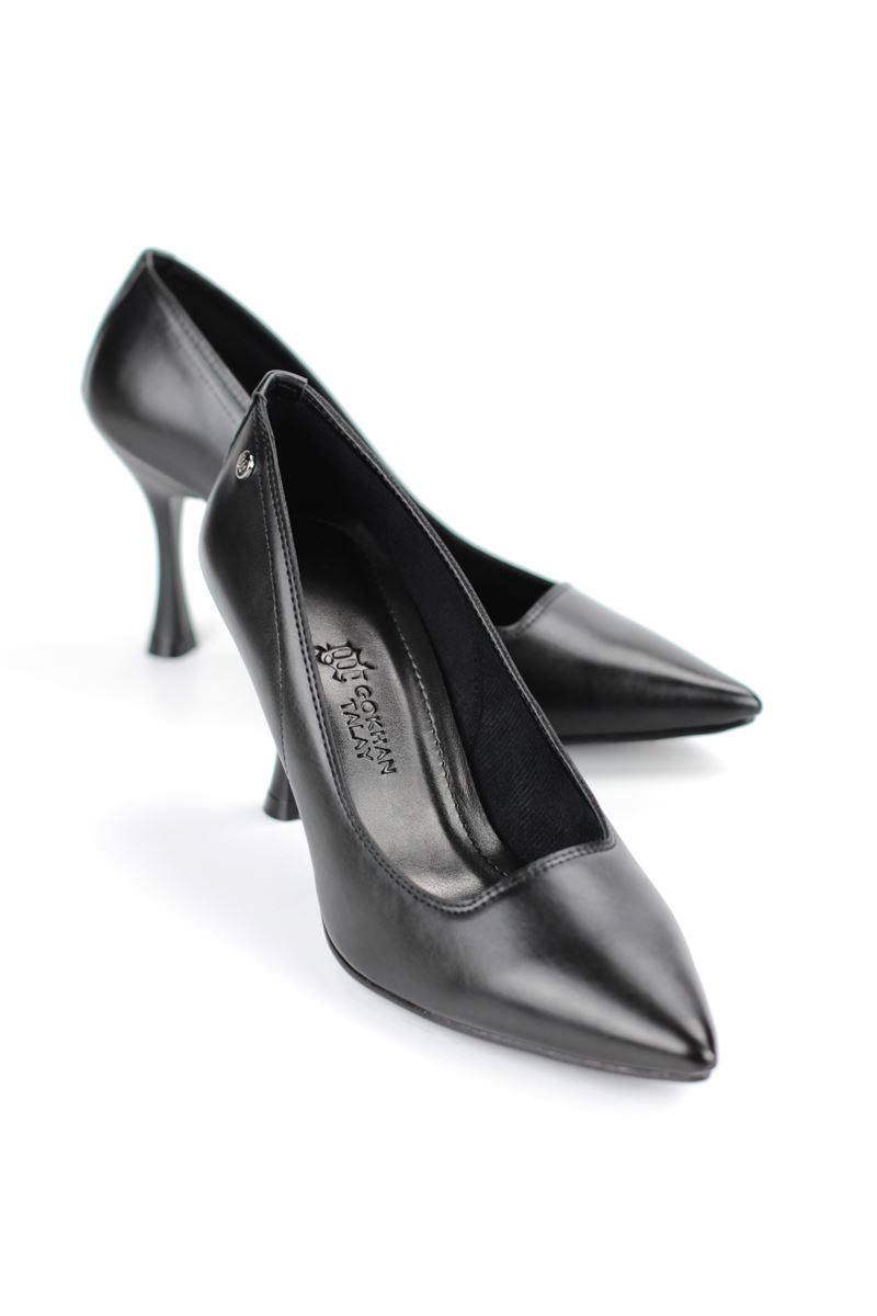 Jimena Esnek Yumuşak Kaymaz Taban (8 cm) Siyah Cilt Kadın Topuklu Ayakkabı