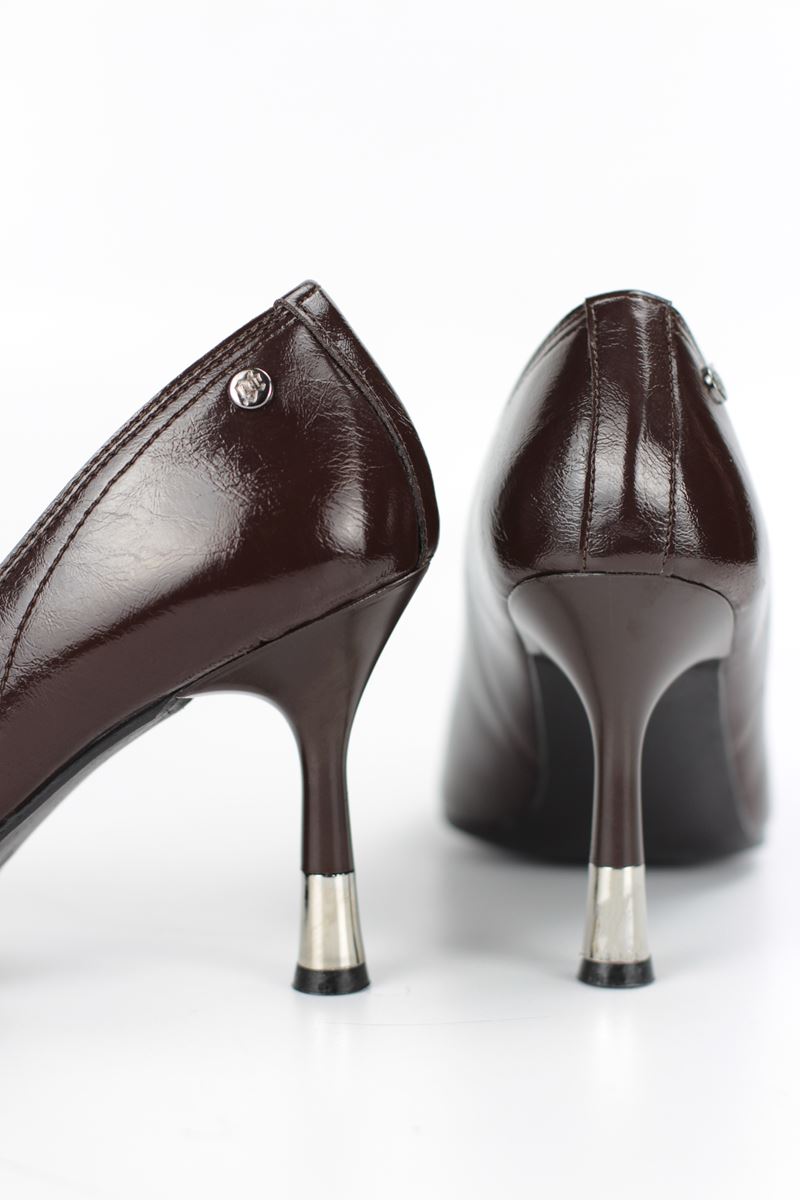 Juliet Esnek Yumuşak Kaymaz Taban (8 cm) Kahverengi Rugan Kadın Topuklu Ayakkabı