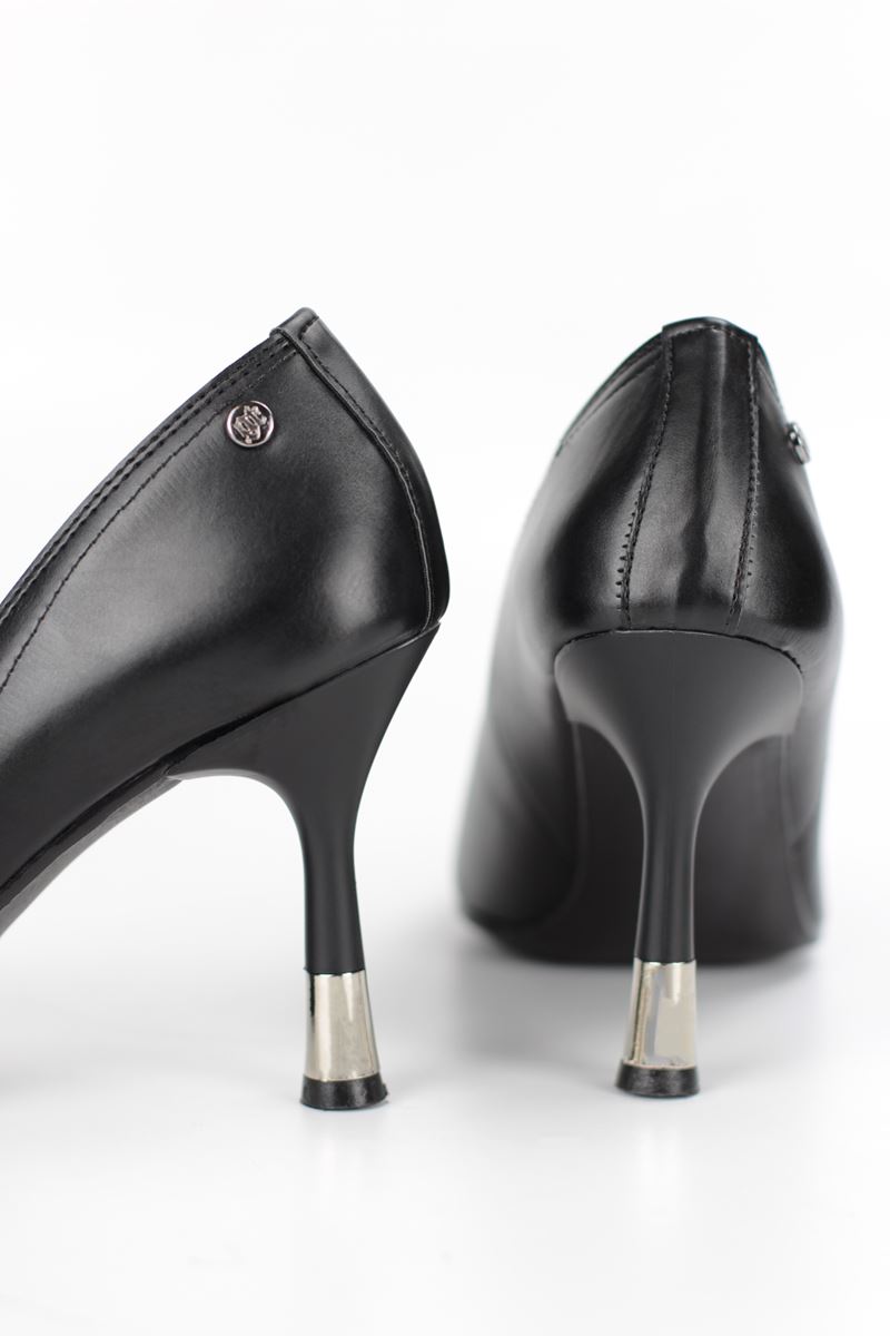 Juliet Esnek Yumuşak Kaymaz Taban (8 cm) Siyah Cilt Kadın Topuklu Ayakkabı