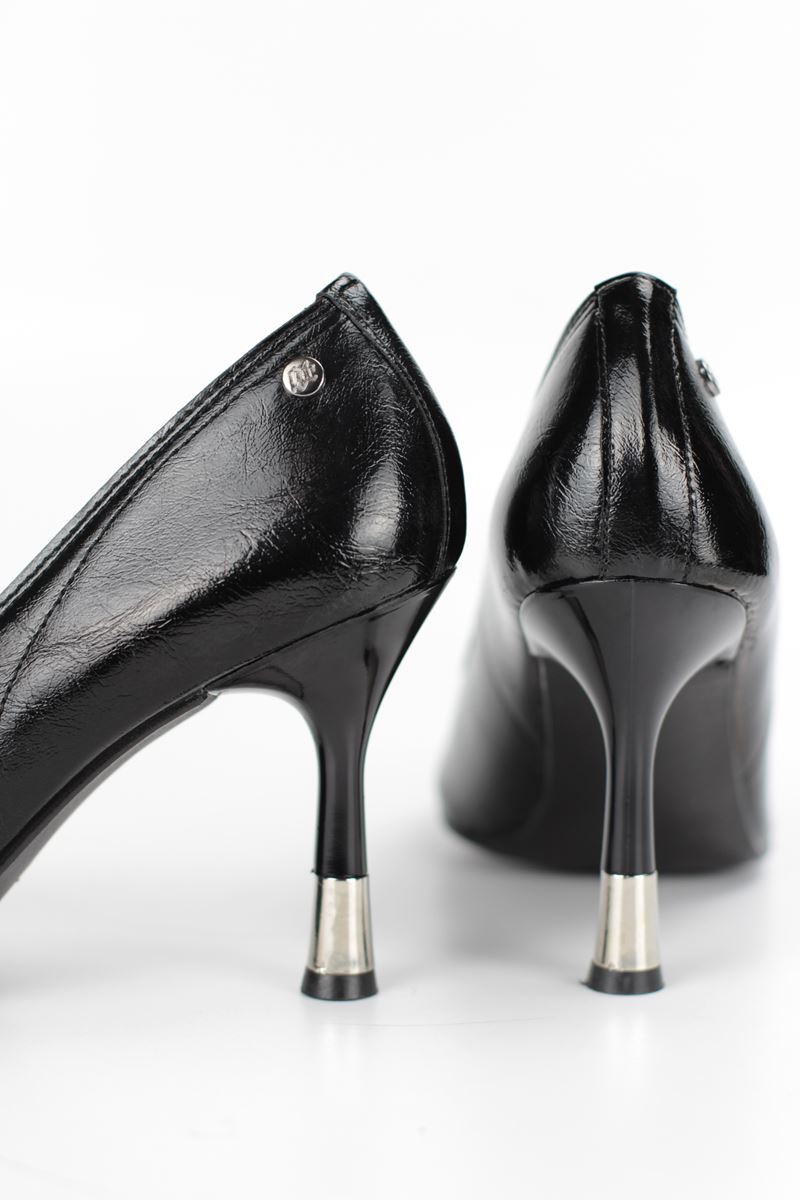 Juliet Esnek Yumuşak Kaymaz Taban (8 cm) Siyah Rugan Kadın Topuklu Ayakkabı