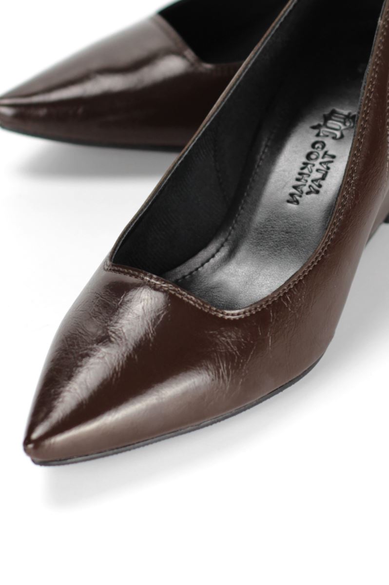 Pia Esnek Yumuşak Kaymaz Taban (4 cm) Kadın Dolgu topuk Kahverengi Rugan Ayakkabı