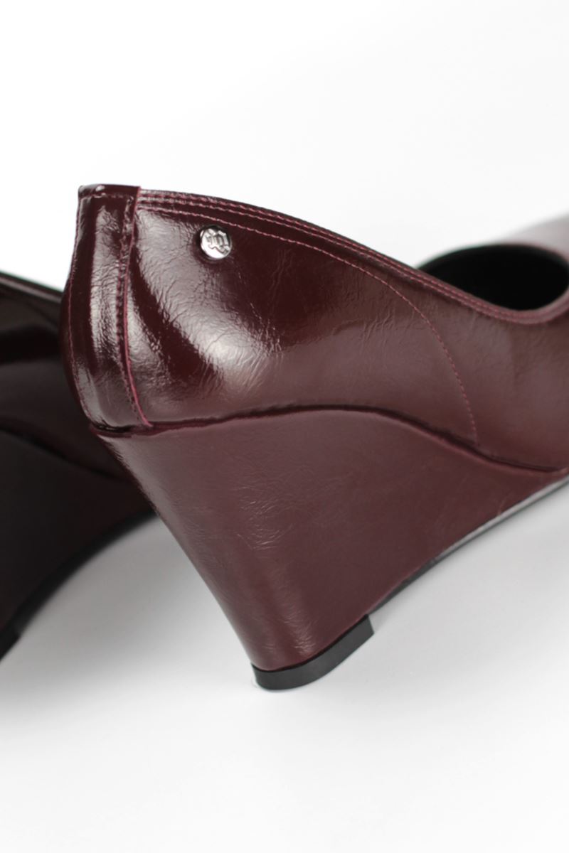 Perla Esnek Yumuşak Kaymaz Taban (8 cm) Kadın Dolgu Topuk  Bordo Rugan Ayakkabı
