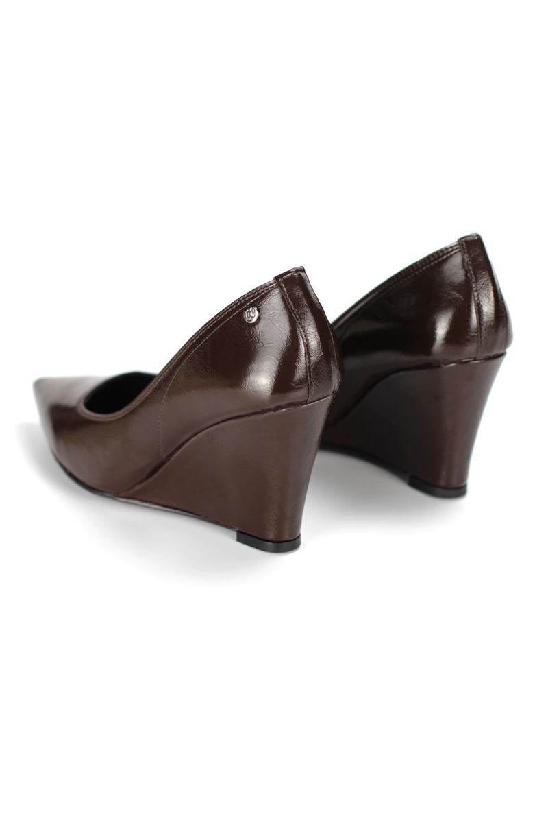 Perla Esnek Yumuşak Kaymaz Taban (8 cm) Kadın Dolgu Topuk  Kahverengi Rugan Ayakkabı