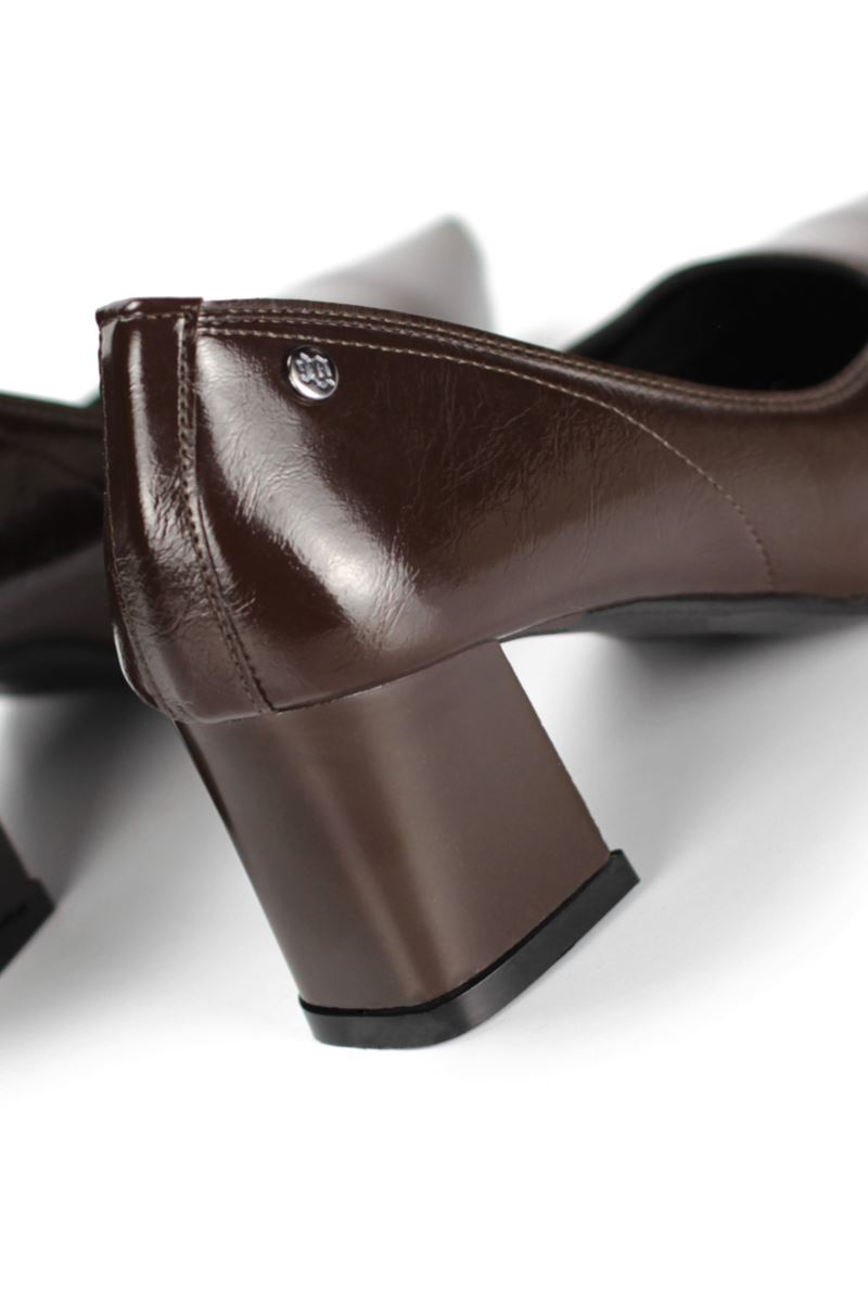 Zaneta Esnek Yumuşak Kaymaz Taban (4 cm) Kadın Kalın Topuk  Kahverengi Rugan Ayakkabı