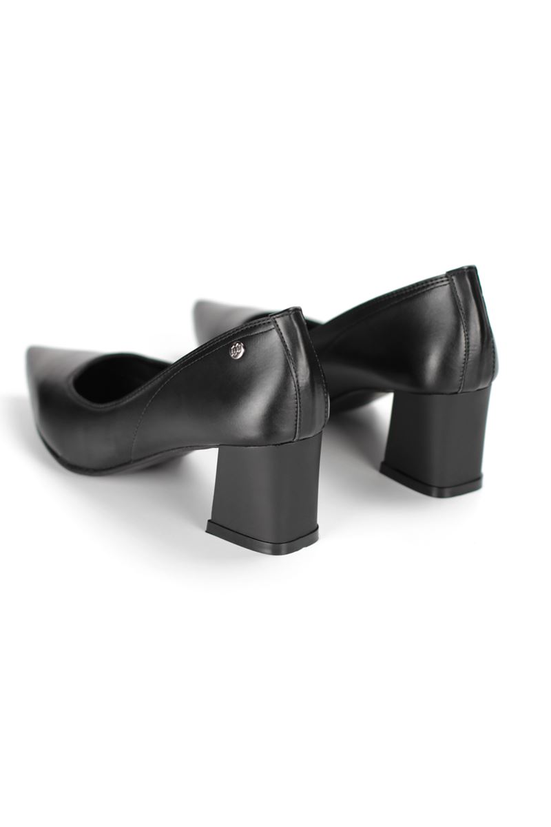 Zaneta Esnek Yumuşak Kaymaz Taban (4 cm) Kadın Kalın Topuk  Siyah Cilt Ayakkabı