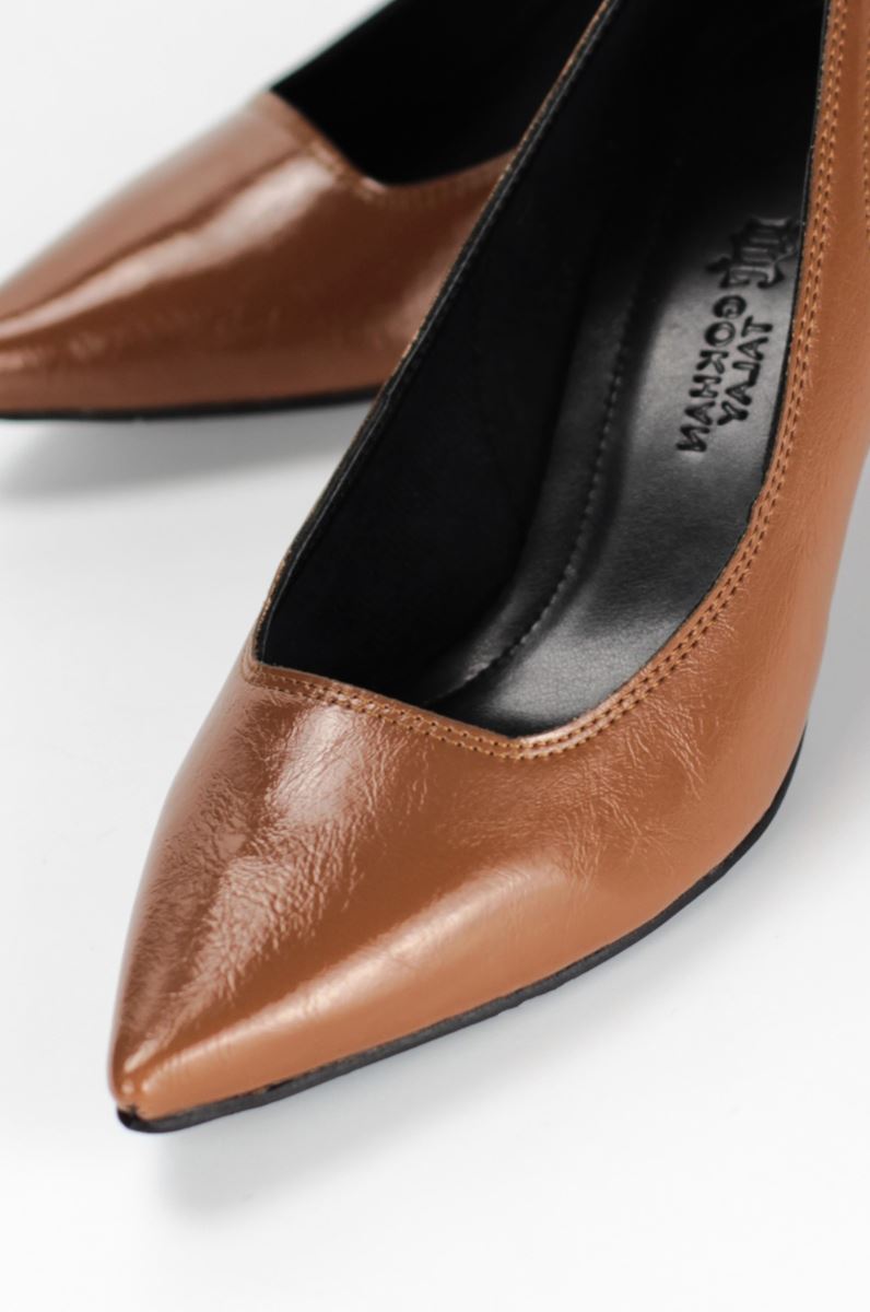 Zelia Esnek Yumuşak Kaymaz Taban (4 cm) Taba Rugan Kadın Topuklu Ayakkabı