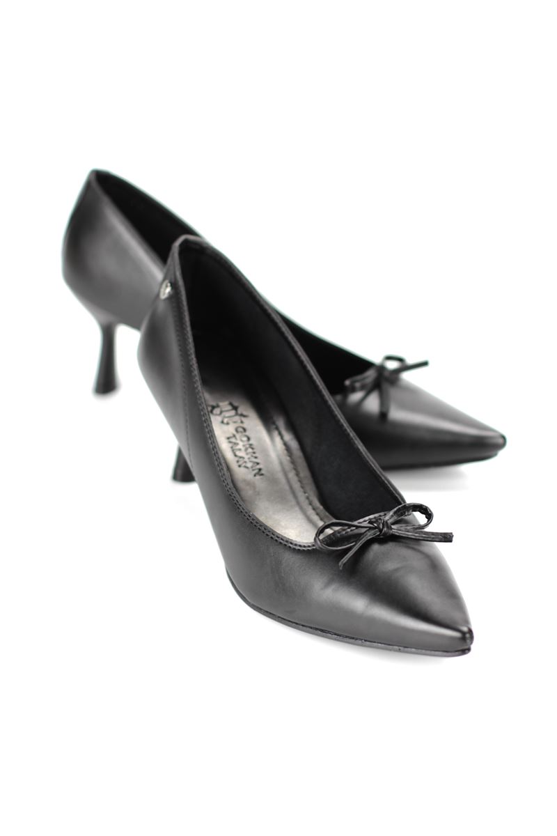 Ellyn Esnek Yumuşak Kaymaz Taban (4 cm) Siyah Cilt  İnce Bıyık Fiyonk Kadın Topuklu Ayakkabı