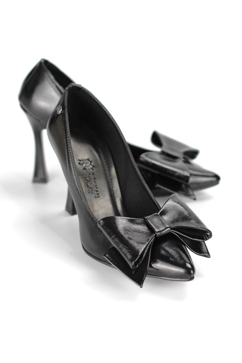 Ludmila Esnek Yumuşak Kaymaz Taban (10 cm) Siyah Rugan Kadın Kalın FiyonkluTopuklu Ayakkabı