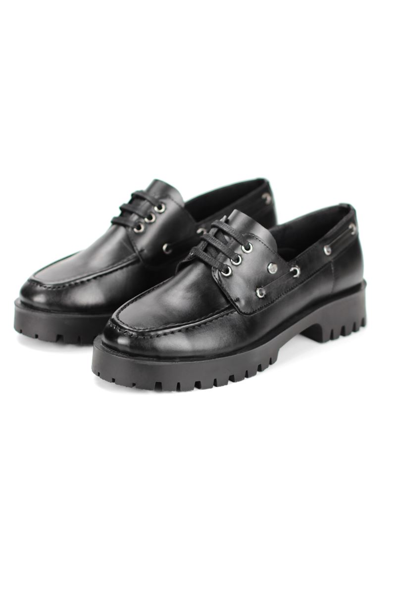 Galya Siyah Cilt Bağcıklı Loafer Kadın Ayakkabı