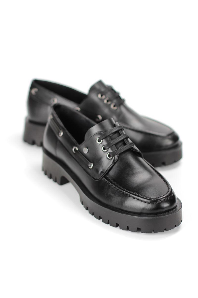 Galya Siyah Cilt Bağcıklı Loafer Kadın Ayakkabı