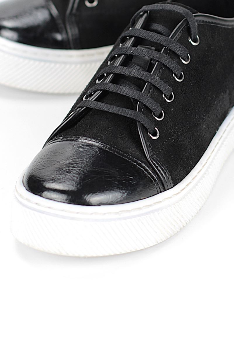 Zeta Siyah Süet-Beyaz Taban- Rugan Detaylı  Kadın Sneaker Spor Ayakkabı