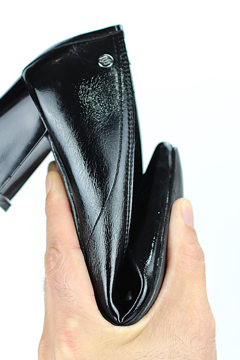 Zaneta Esnek Yumuşak Kaymaz Taban (4 cm) Kadın Kalın Topuk  Siyah Rugan Ayakkabı