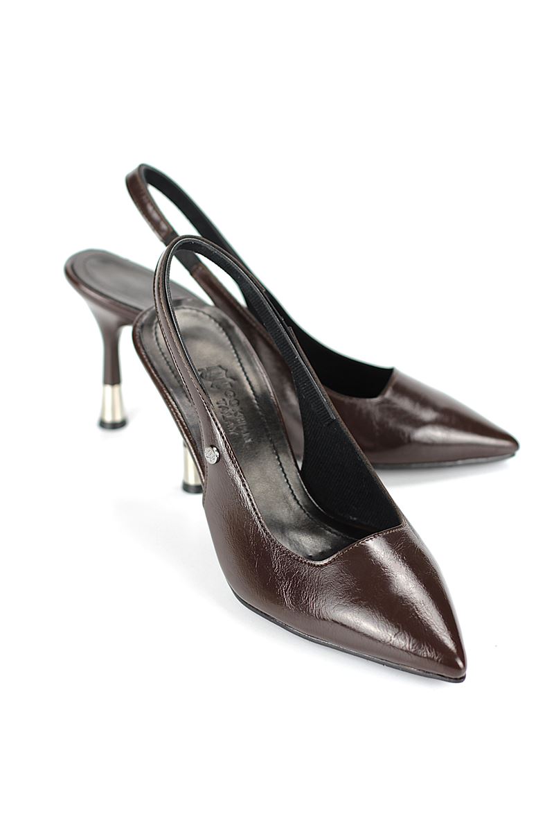 Biana  Esnek Yumuşak Kaymaz Taban (8 cm) Kahverengi Rugan Açık Lastikli Kadın Topuklu Ayakkabı