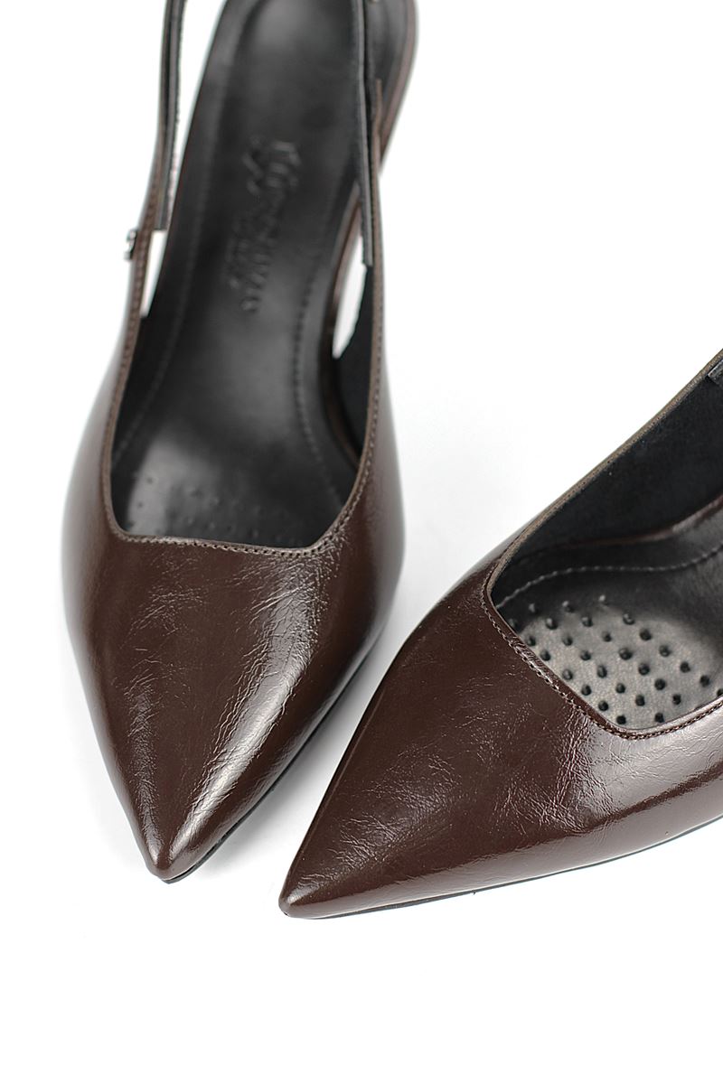 Magnolia Esnek Yumuşak Kaymaz Taban (4 cm) Kahverengi Rugan  Açık Lastikli Kadın Topuklu Ayakkabı