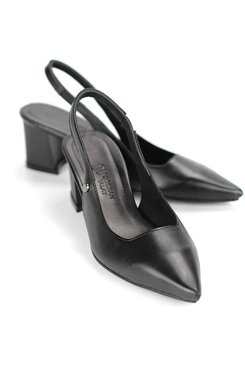 İlya Esnek Yumuşak Kaymaz Taban (4 cm) Siyah Cilt  Açık Lastikli Kadın Kalın Topuklu Ayakkabı