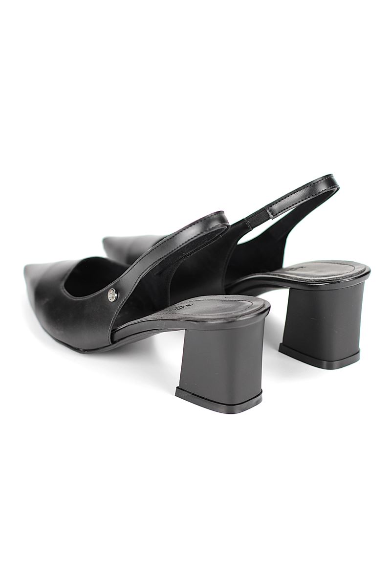İlya Esnek Yumuşak Kaymaz Taban (4 cm) Siyah Cilt  Açık Lastikli Kadın Kalın Topuklu Ayakkabı