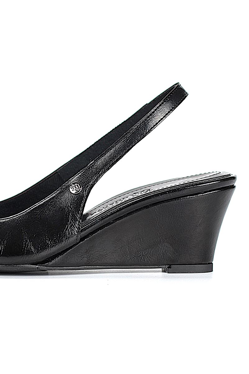 Belinda  Esnek Yumuşak Kaymaz Taban (4cm) Siyah Rugan Rugan  Açık Lastikli Kadın Dolgu Topuklu Ayakkabı