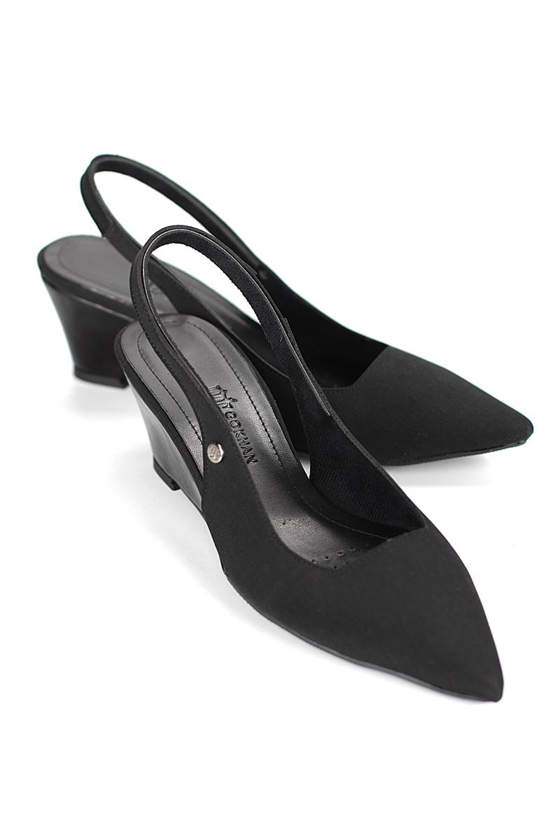 Belinda  Esnek Yumuşak Kaymaz Taban (4cm) Siyah Süet  Açık Lastikli Kadın Dolgu Topuklu Ayakkabı