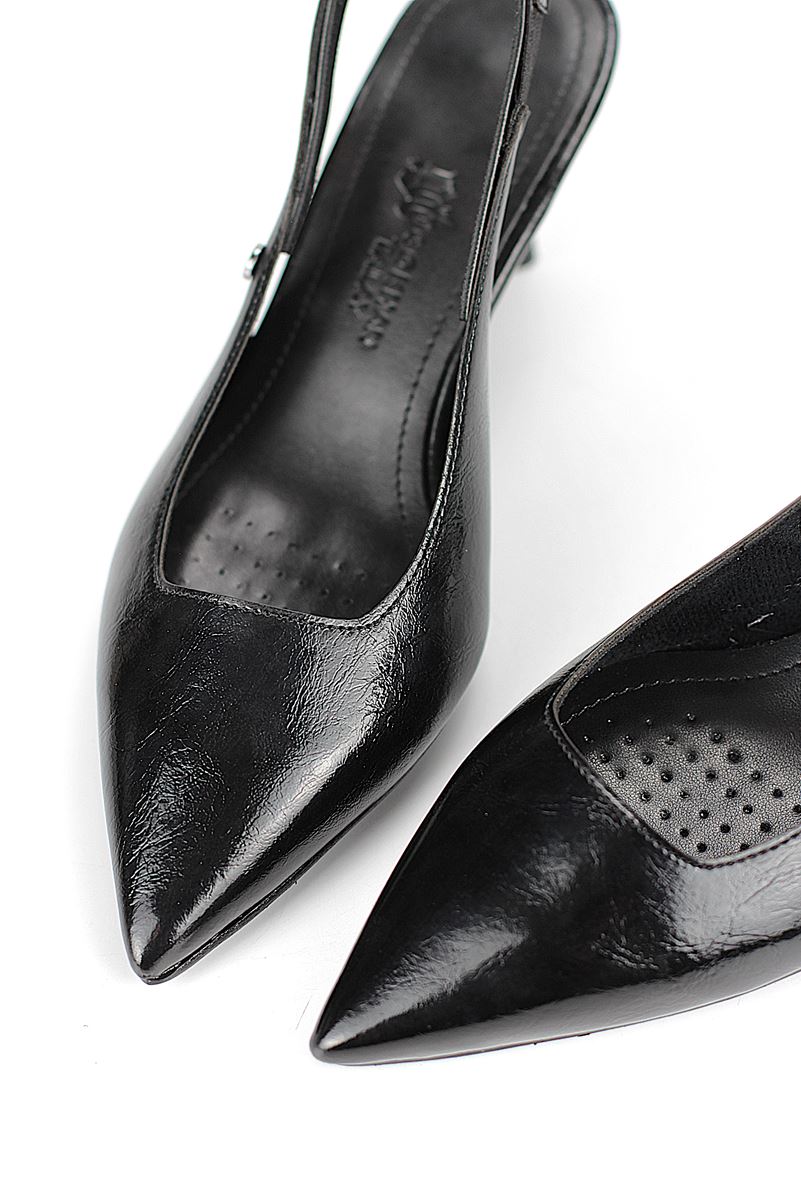 Agape  Esnek Yumuşak Kaymaz Taban (8cm)  Siyah Rugan  Açık Lastikli Kadın Dolgu Topuklu Ayakkabı