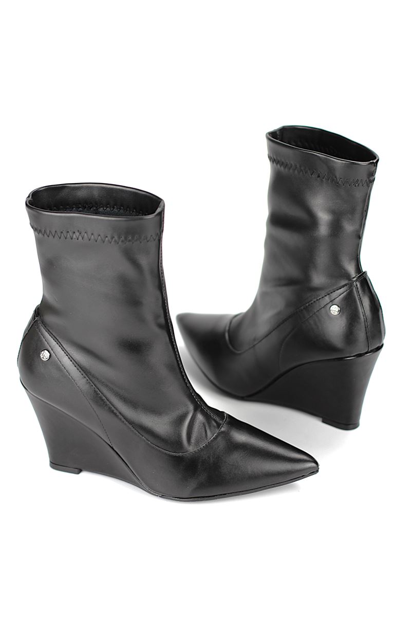 Zeydra Siyah Esnek Yumuşak Kaymaz Taban Dolgu Topuklu( 8 cm) Streç Bot