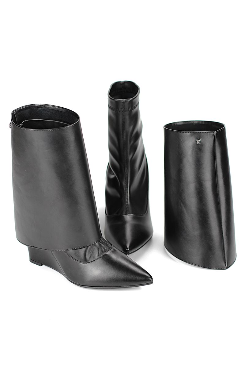 Avenzia  Siyah Esnek Yumuşak Kaymaz Taban Dolgu Topuklu Yakalı ( 8 cm) Streç Bot