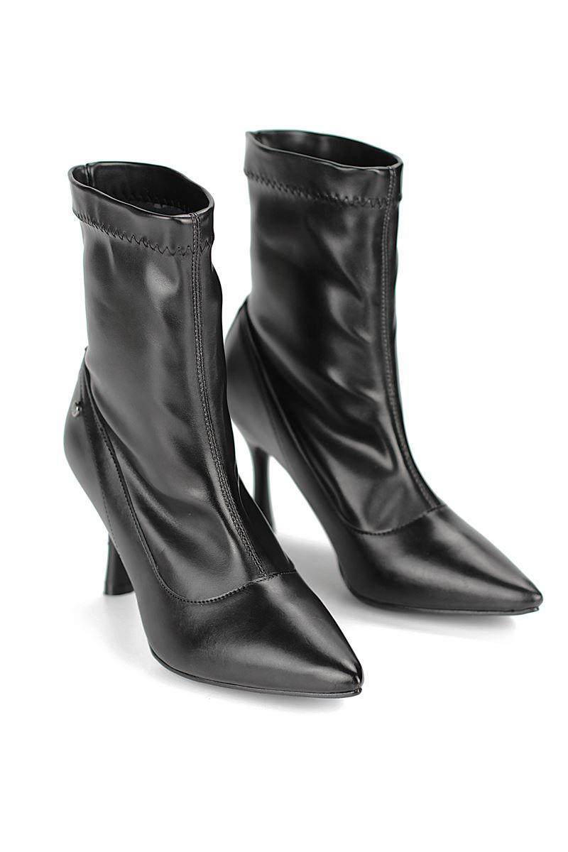 Noerelle Siyah Cilt Esnek Yumuşak Kaymaz Taban (8cm) Streç Bot