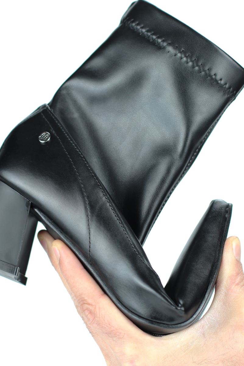 Roxanne Siyah Cilt Esnek Yumuşak Kaymaz Taban (8cm) Yakalı Streç Bot