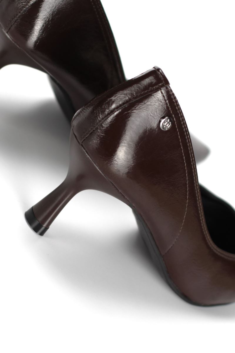 Abbey Kısa Topuklu Kadın Ayakkabı Kahverengi rugan