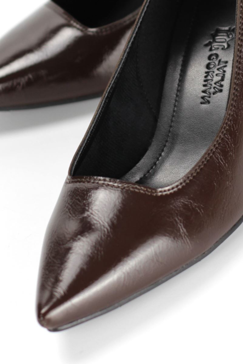 Abbey Kısa Topuklu Kadın Ayakkabı Kahverengi rugan