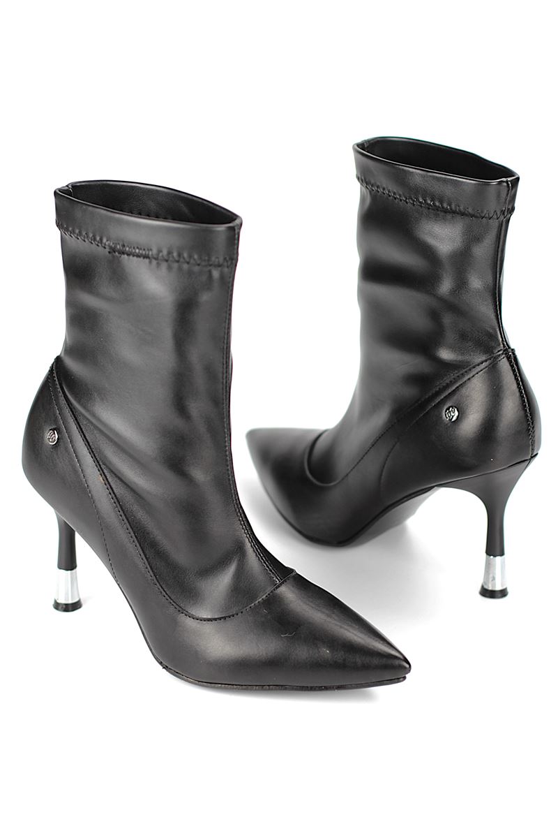 Lunex Siyah Cilt Esnek Yumuşak Kaymaz Taban (8cm)  Gümüş  Topuk Detaylı Streç Bot