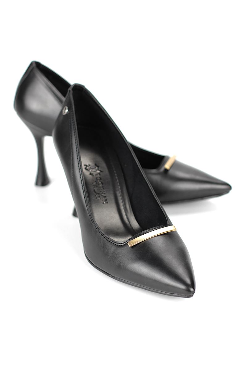 Arina Esnek Yumuşak Kaymaz Taban (8 cm) Siyah Cilt İnce Çubuk Toka Kadın Topuklu Ayakkabı