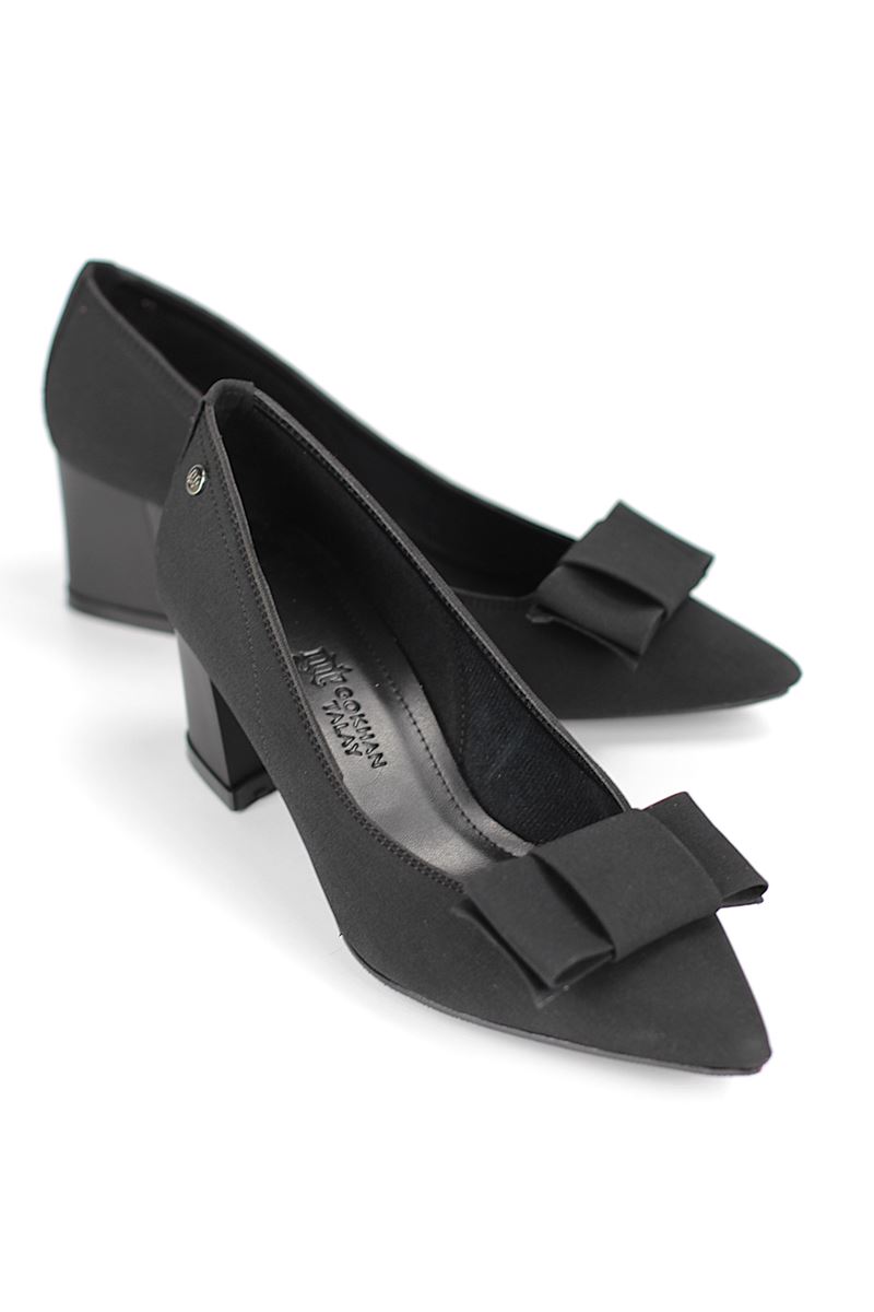 Benedita Esnek Yumuşak Kaymaz Taban (4 cm) Kadın Kalın Topuk Köşe Fiyonkllu Siyah Süet Ayakkabı