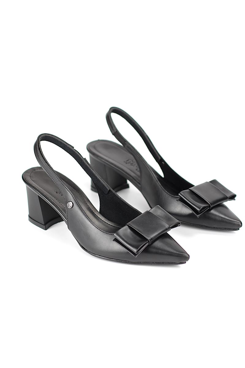 Nira Esnek Yumuşak Kaymaz Taban (4 cm) Siyah Cilt  Açık Lastikli Kadın Kalın Topuklu Köşe Fiyonklu Ayakkabı