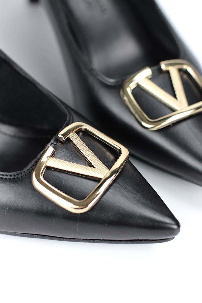 Luxe Esnek Yumuşak Kaymaz Taban (4 cm) Siyah Cilt V Toka Kadın Topuklu Ayakkabı