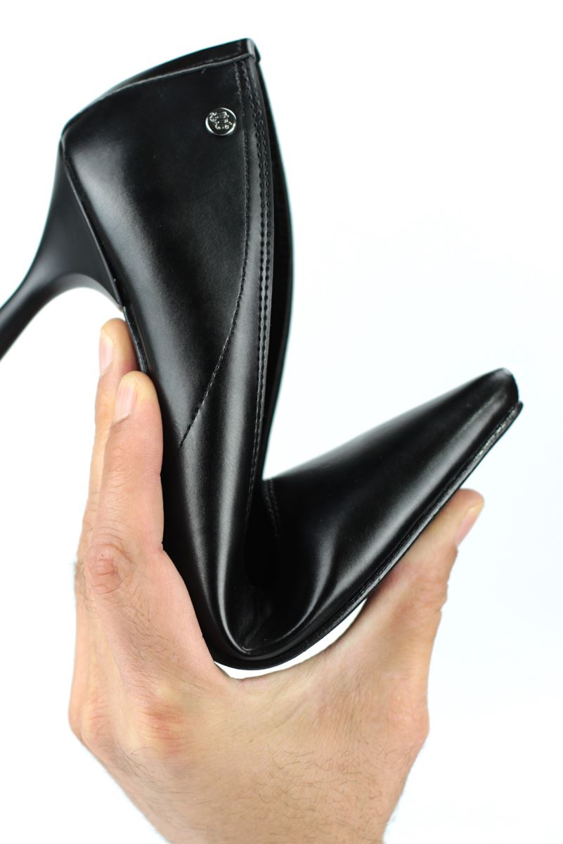 Luxe Esnek Yumuşak Kaymaz Taban (4 cm) Siyah Cilt V Toka Kadın Topuklu Ayakkabı