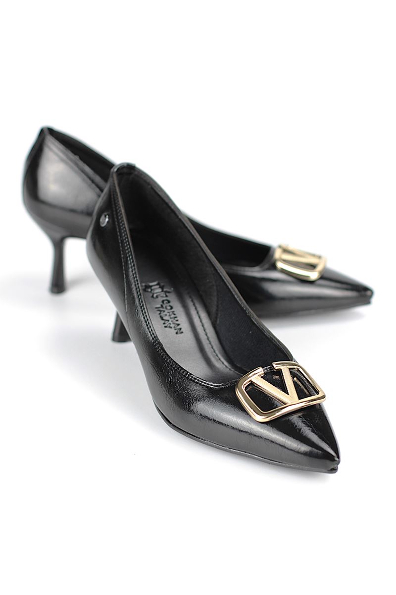 Luxe Esnek Yumuşak Kaymaz Taban (4 cm) Siyah Rugan V Toka Kadın Topuklu Ayakkabı