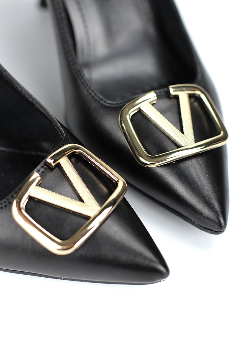 Hana Esnek Yumuşak Kaymaz Taban (8 cm) Siyah Cilt V Toka Kadın Topuklu Ayakkabı