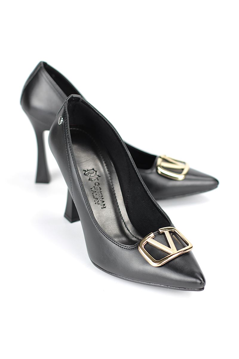 Camille Esnek Yumuşak Kaymaz Taban (10 cm) Siyah Cilt V Toka Kadın Topuklu Ayakkabı