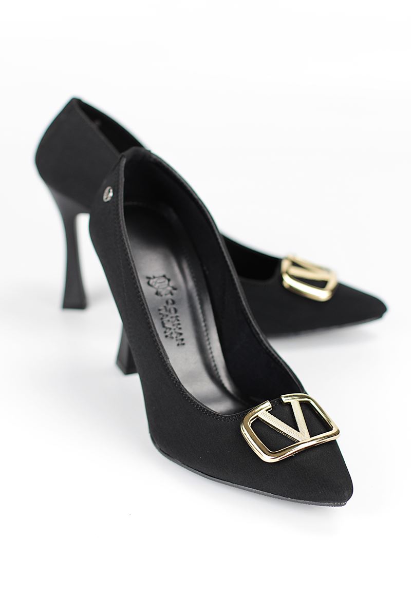 Camille Esnek Yumuşak Kaymaz Taban (10 cm) Siyah Süet V Toka Kadın Topuklu Ayakkabı