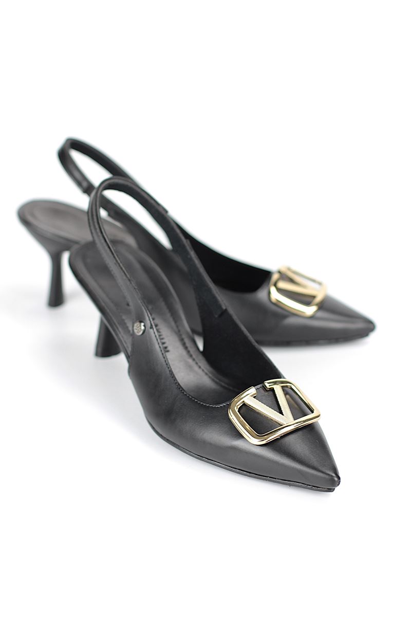 Liselotte Esnek Yumuşak Kaymaz Taban (4 cm) Siyah Cilt Açık Lastikli V Toka Kadın Topuklu Ayakkabı